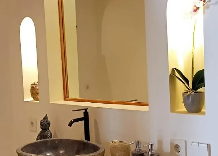 Joglow Clasica Villa Uluwatu (Bali)